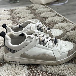 My husband 20 times used Valentino shoes !